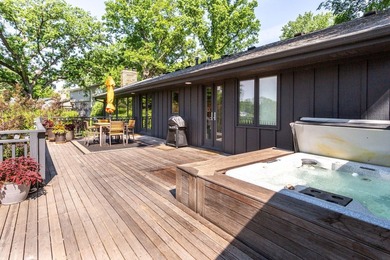 A stunning mid-century home where exceptional design, modern - photo 12