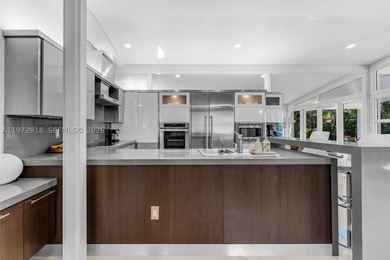 Discover a rare opportunity in Pinecrest with this beautifully - photo 13