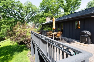 A stunning mid-century home where exceptional design, modern - photo 13
