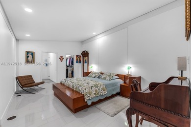 Discover a rare opportunity in Pinecrest with this beautifully - photo 18