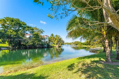 Discover a rare opportunity in Pinecrest with this beautifully - photo 30