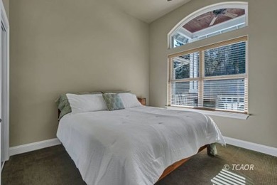 Welcome home to this beautifully crafted 4-bedroom, 3-bath - photo 33