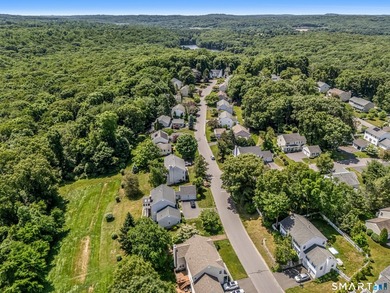 Welcome to this beautifully updated, turn-key Colonial nestled - photo 34