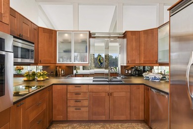 A stunning mid-century home where exceptional design, modern - photo 39