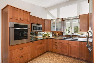 A stunning mid-century home where exceptional design, modern - photo 40