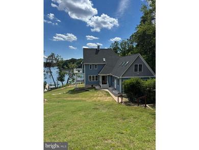 Experience waterfront living on Mill Creek with private water - photo 1