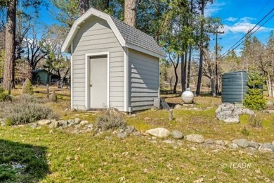 Welcome home to this beautifully crafted 4-bedroom, 3-bath - photo 42