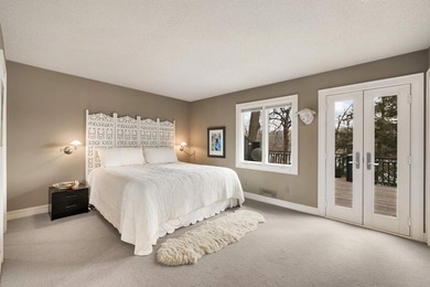 A stunning mid-century home where exceptional design, modern - photo 43