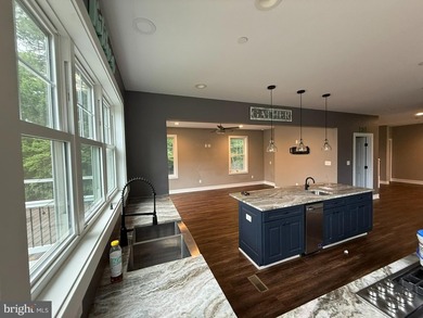 Experience waterfront living on Mill Creek with private water - photo 4