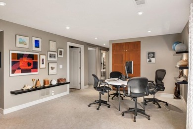 A stunning mid-century home where exceptional design, modern - photo 49