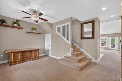 Welcome to easy living in the heart of Branson Creek, where - photo 4