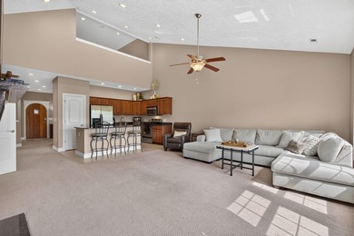 Welcome to easy living in the heart of Branson Creek, where - photo 5