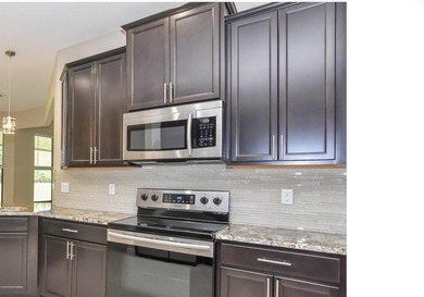This is a 2019 Custom Built Home. Just freshly painted Interior - photo 7