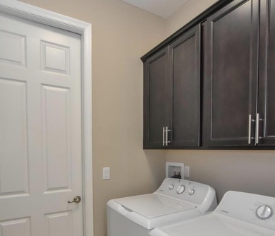 This is a 2019 Custom Built Home. Just freshly painted Interior - photo 9