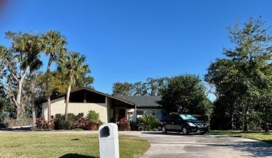 Lake Home For Sale in Lakeland, Florida