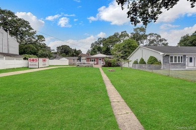 Come And See This Beautiful Updated 3 Bedroom, 1Bath, Living - photo 1