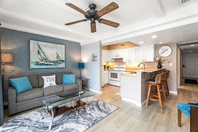 Casa de Emdeko is a much sought after, low-density, oceanfront - photo 4