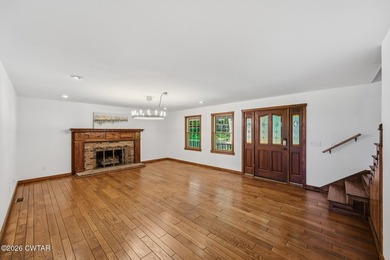 MOVE-IN-READY, COUNTRY ESTATE on 7.3 acres in Paris Tennessee - photo 11