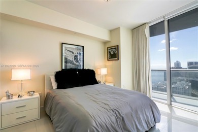 Motivated seller. Exceptional Corner 2BD / 2BA on the 40th floor