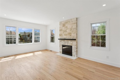 Beautifully renovated and exceptionally spacious, this stunning - photo 13