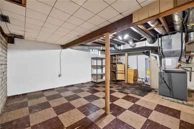 Welcome to 159 Whitman Road! This move-in ready 3-bedroom - photo 15