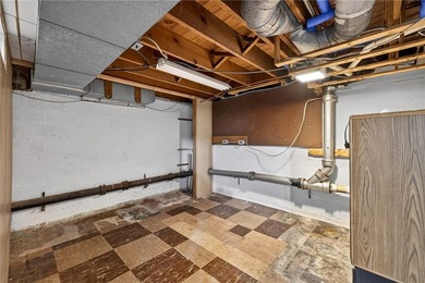 Welcome to 159 Whitman Road! This move-in ready 3-bedroom - photo 16