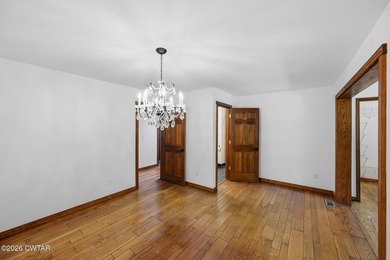 MOVE-IN-READY, COUNTRY ESTATE on 7.3 acres in Paris Tennessee - photo 20