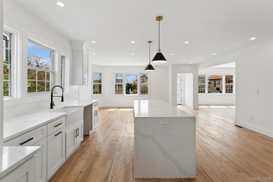 Beautifully renovated and exceptionally spacious, this stunning - photo 21