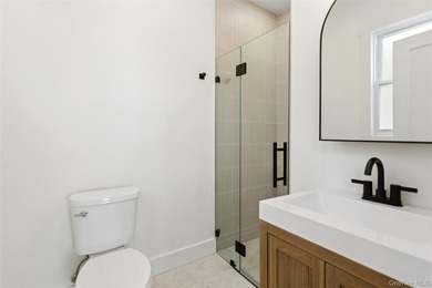 Beautifully renovated and exceptionally spacious, this stunning - photo 28