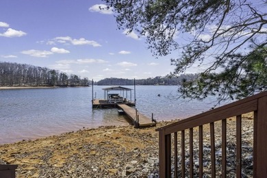 Welcome to your retro lakefront retreat on beautiful Lake - photo 31