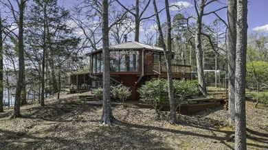 Welcome to your retro lakefront retreat on beautiful Lake - photo 33