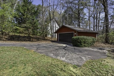 Welcome to your retro lakefront retreat on beautiful Lake - photo 35