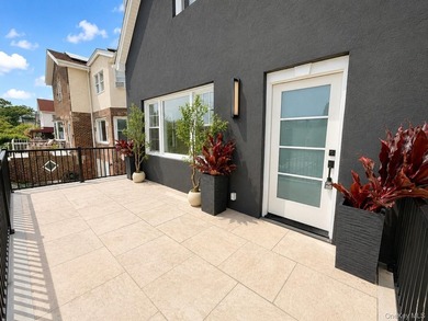 Beautifully renovated and exceptionally spacious, this stunning - photo 45