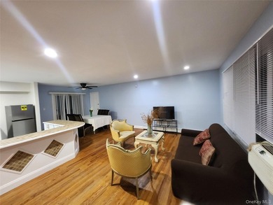Beautifully Updated Open-Floor-Plan Ranch-RECENTLY RENOVATED TO - photo 2