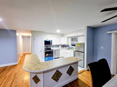 Beautifully Updated Open-Floor-Plan Ranch-RECENTLY RENOVATED TO - photo 5