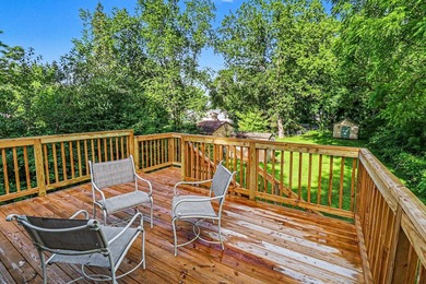 **ALL OFFERS DUE TUESDAY 6/16 AT 9AM**Welcome home to this - photo 10