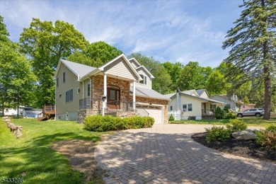 Beautifully maintained custom home in the White Meadow Lake - photo 3
