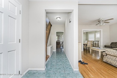 Welcome to 101 Mountainview Avenue! This beautifully maintained - photo 11