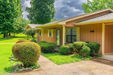 Charming 3 bedrooms, 2 bath home on 1 acre corner lot near - photo 3