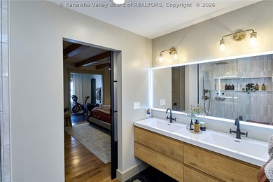 This exceptional 22-acre property blends luxury, craftsmanship - photo 35