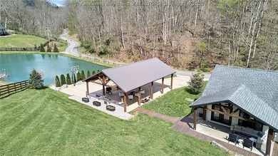 This exceptional 22-acre property blends luxury, craftsmanship - photo 42
