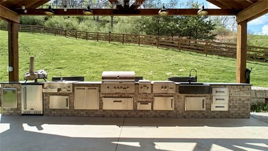 This exceptional 22-acre property blends luxury, craftsmanship - photo 46