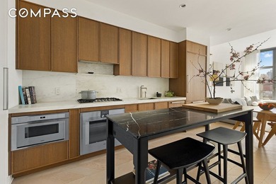 1 Bed, 1 Bath with Sweeping views at luxurious Front and York - photo 3
