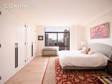 Perched on the 27th floor of the prestigious International Plaza - photo 6