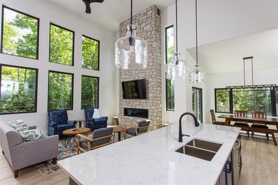 Welcome to your Door County retreat! This thoughtfully designed - photo 3