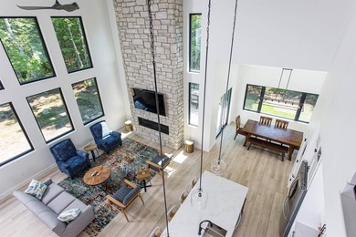 Welcome to your Door County retreat! This thoughtfully designed - photo 7