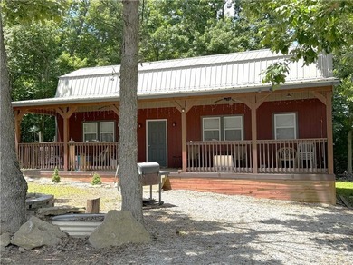 Great opportunity to buy a property near the main lake that is - photo 2