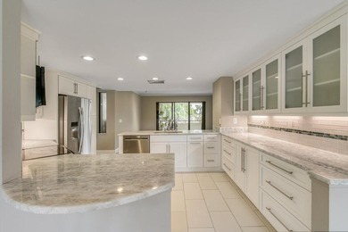 Luxurious Move-in Ready, Updated Waterfront Condo in Harbor - photo 12