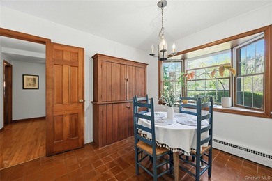 Location!! Location!! Large 5 bedroom Farm Ranch on private - photo 13