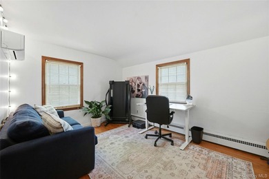 Location!! Location!! Large 5 bedroom Farm Ranch on private - photo 17